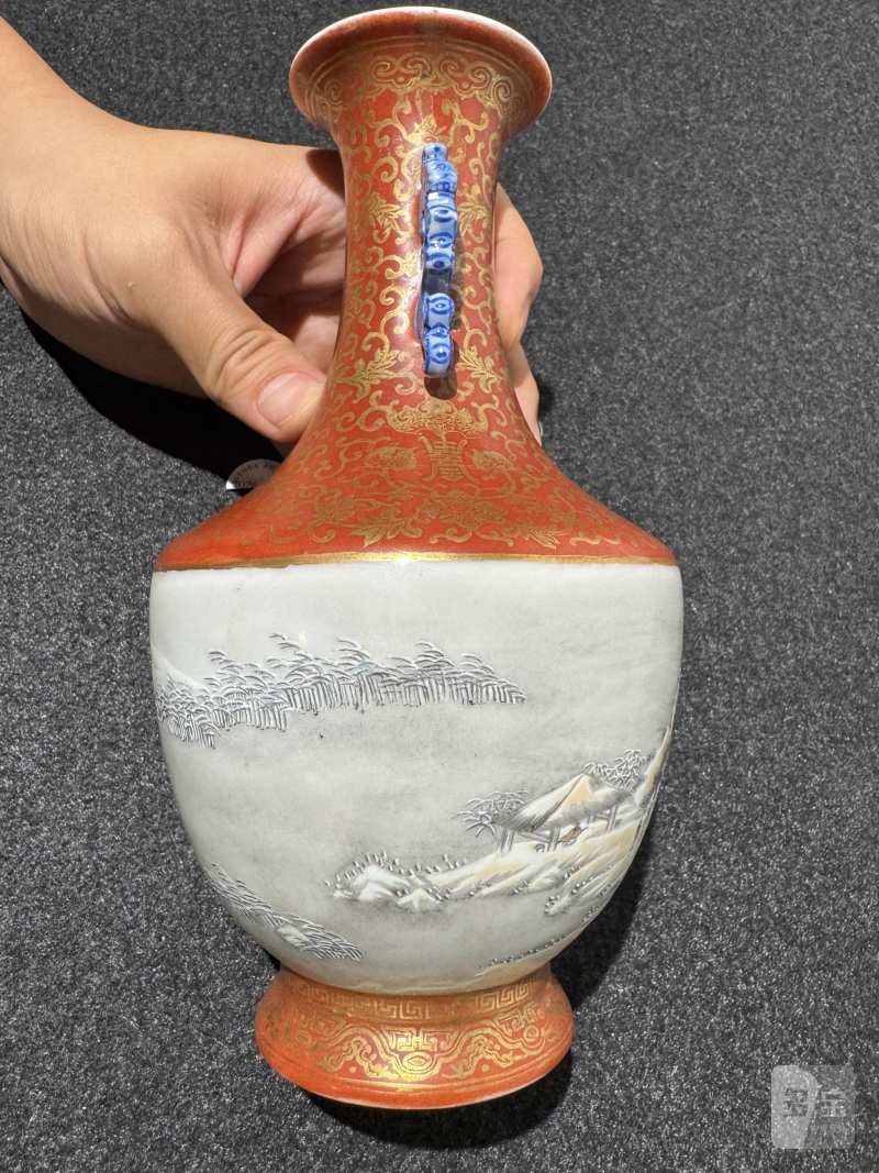 民国 矾红描金珐琅彩雪景图双龙耳瓶 - 图5